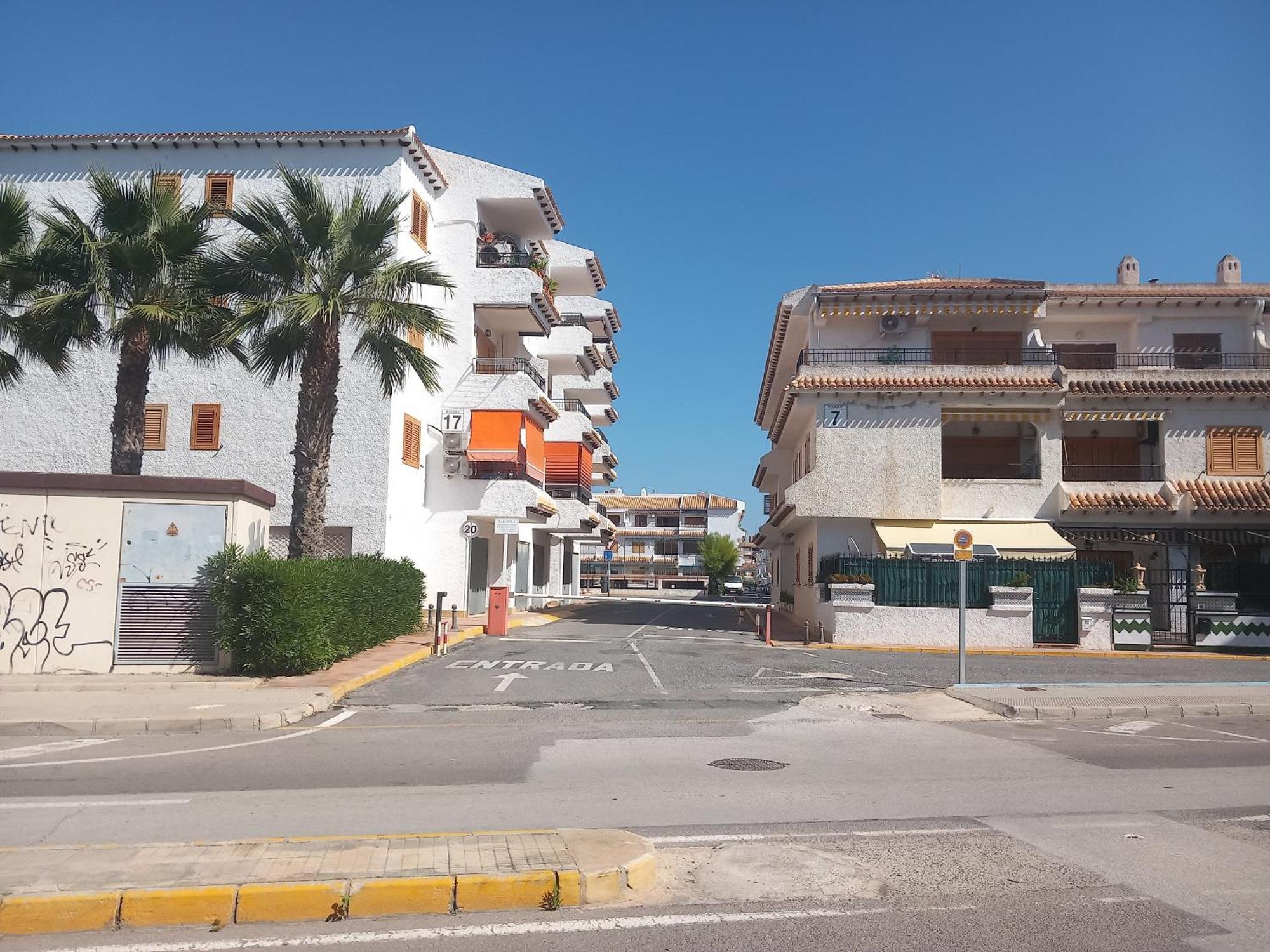 Apartamento Santa Pola, En Playa Del Tamarit Con Piscina. Eksteriør bilde